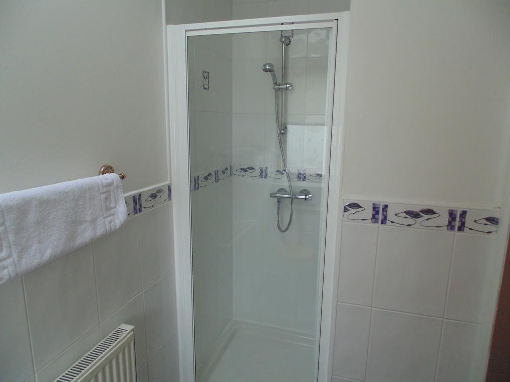 Cedar Inn Edinburgh Ngoại thất bức ảnh