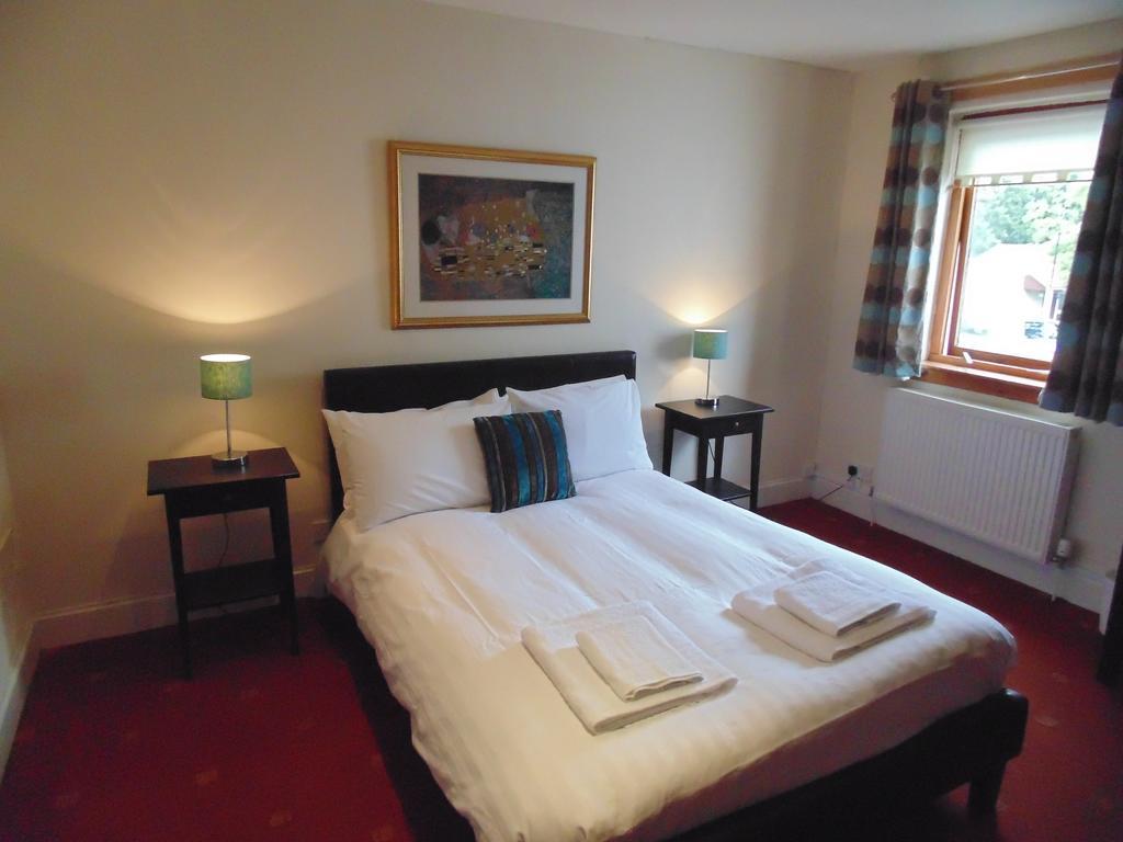 Cedar Inn Edinburgh Ngoại thất bức ảnh