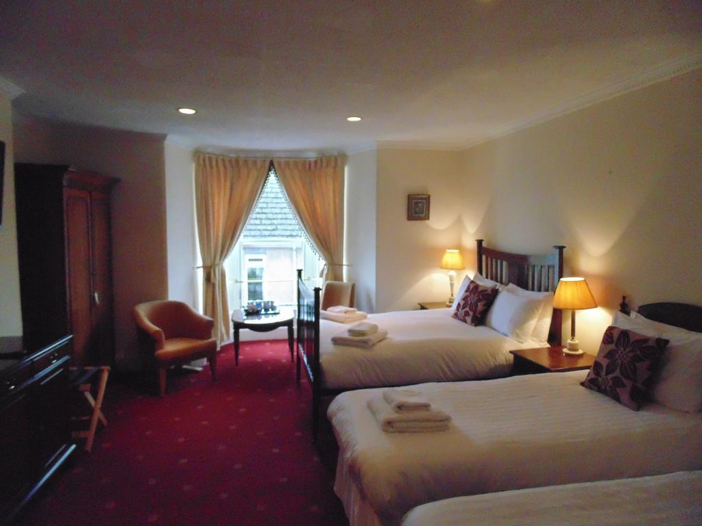 Cedar Inn Edinburgh Ngoại thất bức ảnh